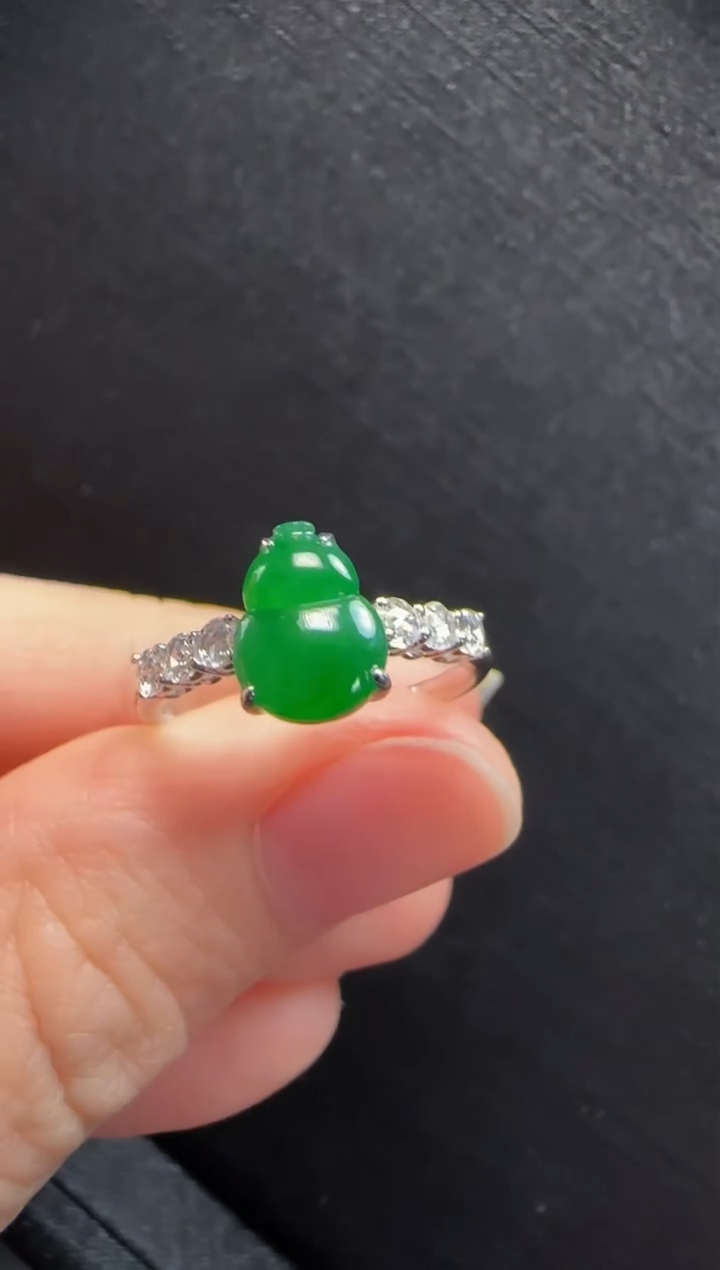 【闪购商品】翡翠戒指18K金镶嵌313葫芦一枚
