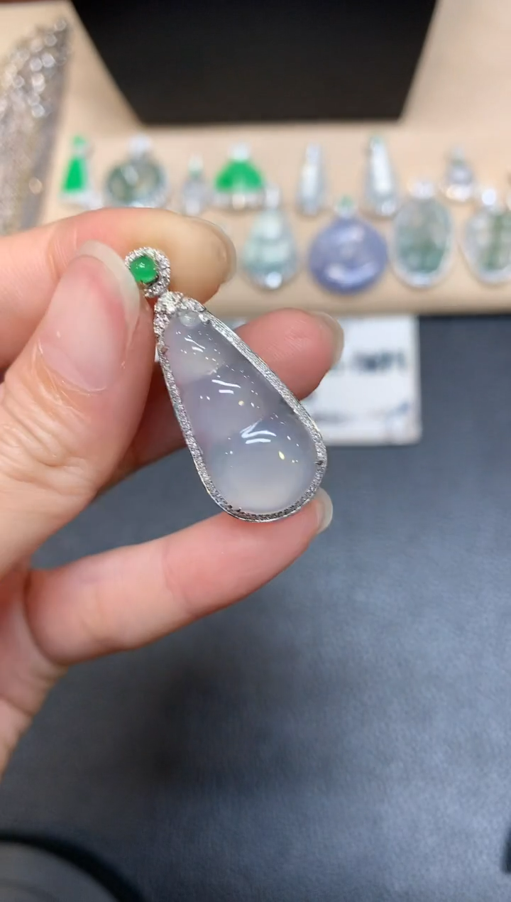 【闪购商品】翡翠颈饰18K金镶嵌【无服务费