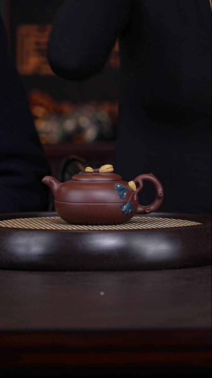 【闪购商品】紫砂茶壶周顺荣17-62 老紫泥花器260c