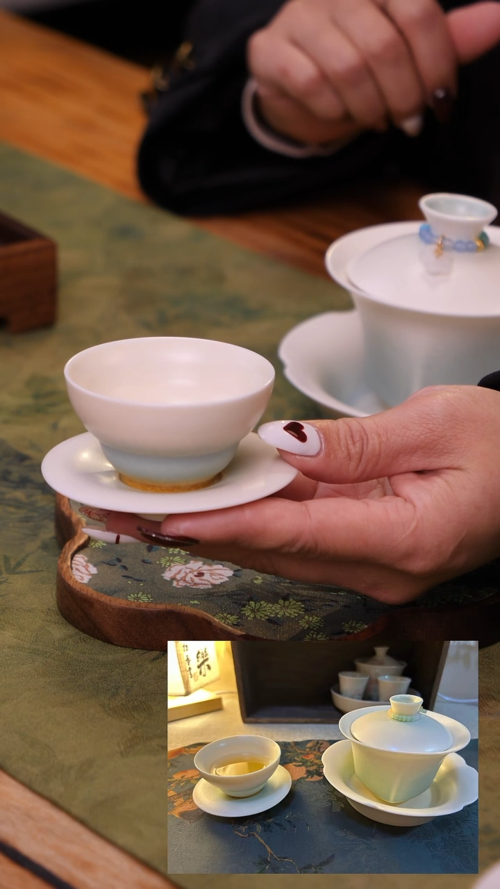 【闪购商品】墨云釉葫芦杯+杯垫