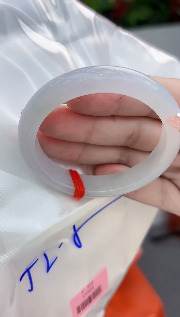 【闪购商品】翡翠手镯未镶嵌翡翠手镯