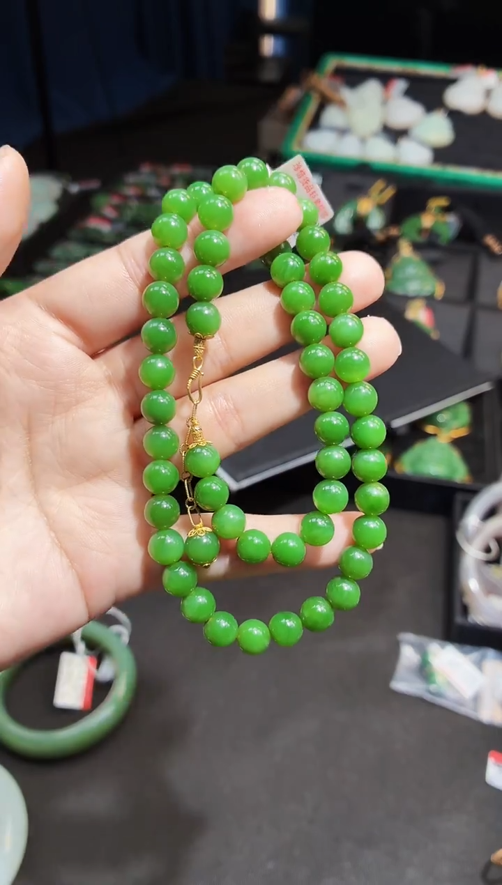 项链18K金镶嵌和田玉8多样性发一