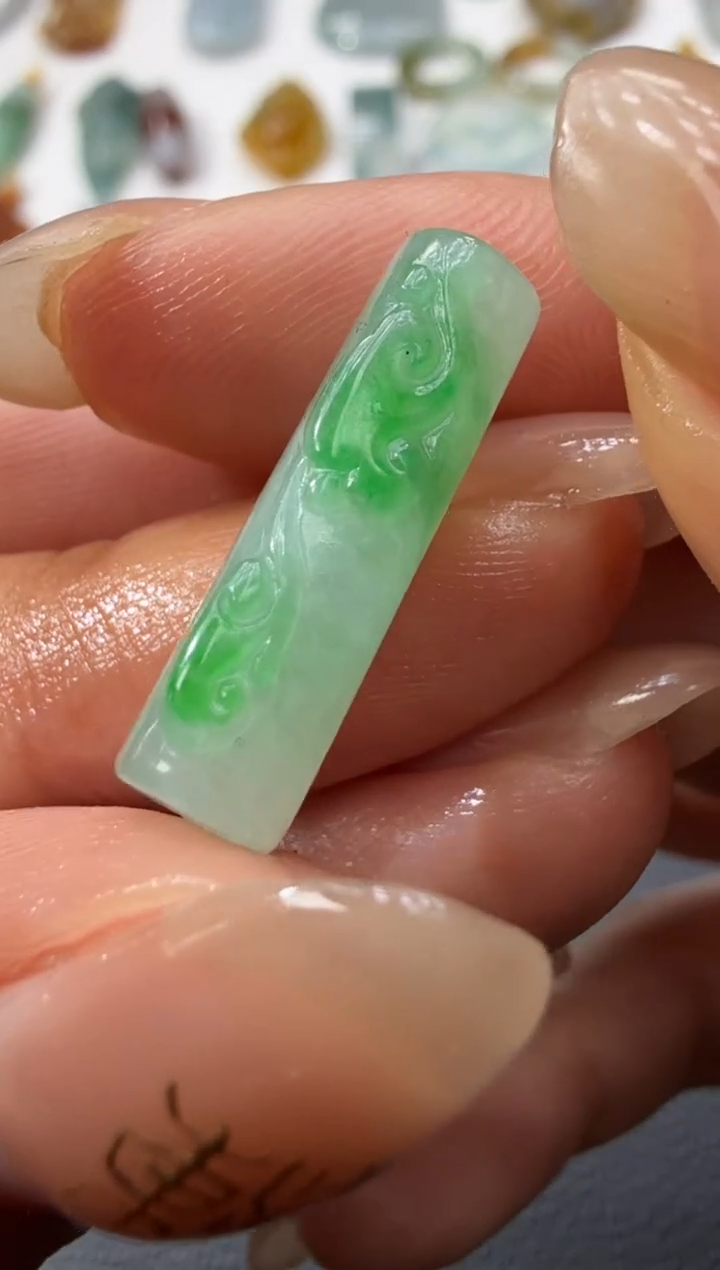 未镶嵌定制翡翠21*5.8