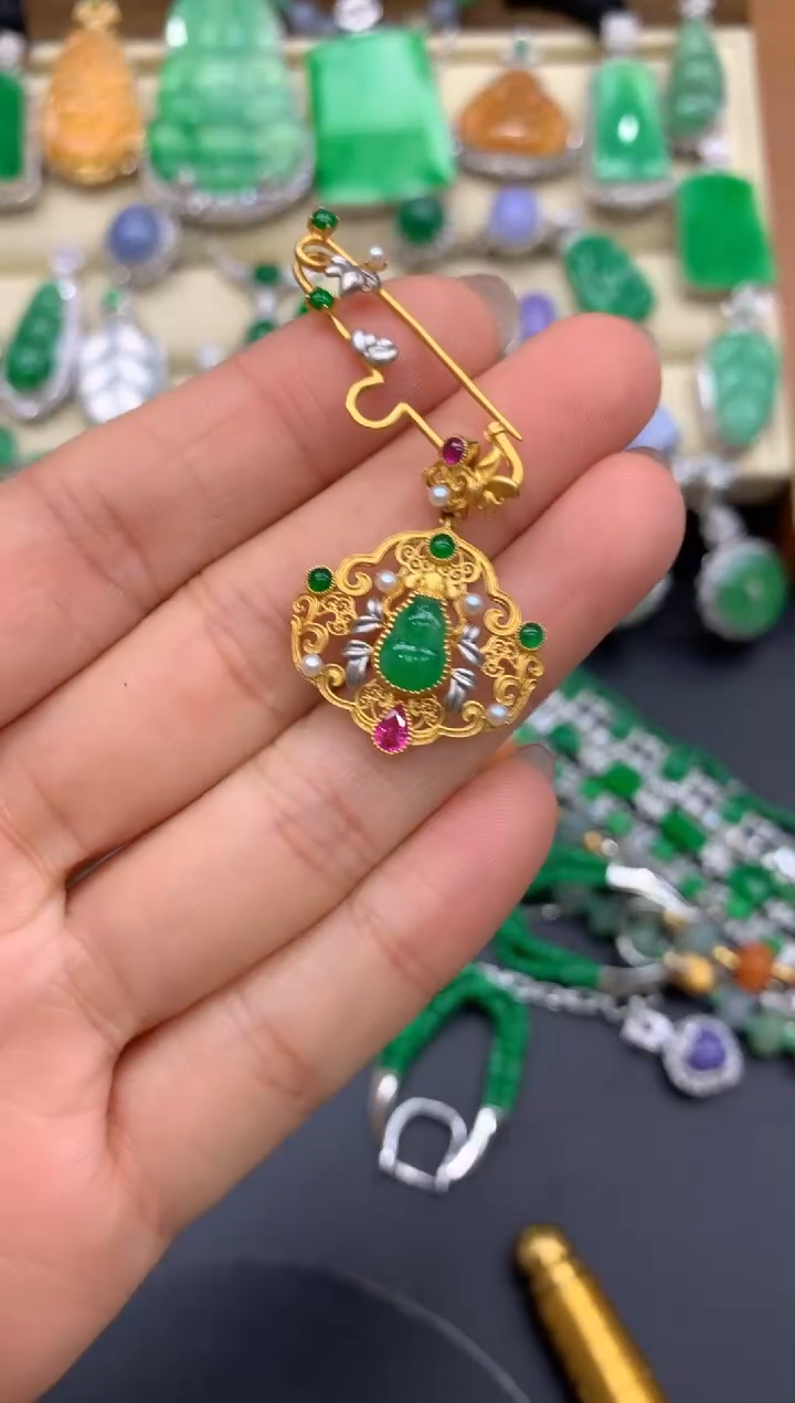 【闪购商品】翡翠颈饰18K金镶嵌606-中国好珍宝