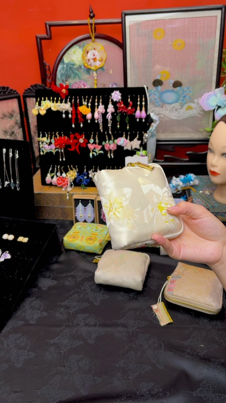 刺绣雨*非遗苏绣手工饰品