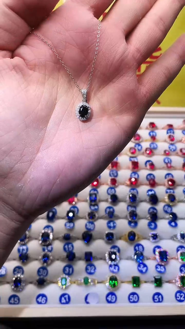 【闪购商品】蓝宝石吊坠(赠链)银S925镶嵌1111