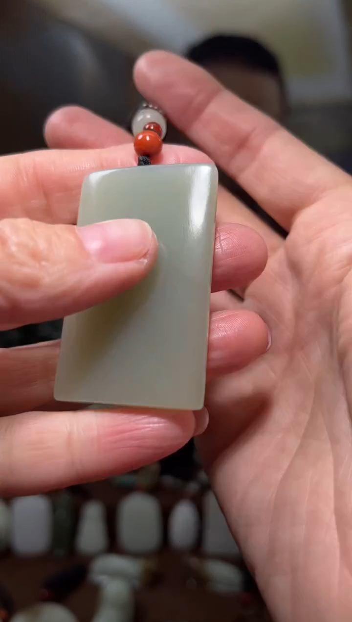 颈饰未镶嵌和田玉·