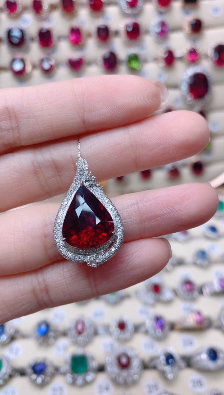 【闪购商品】碧玺18K金吊坠18K金镶嵌1