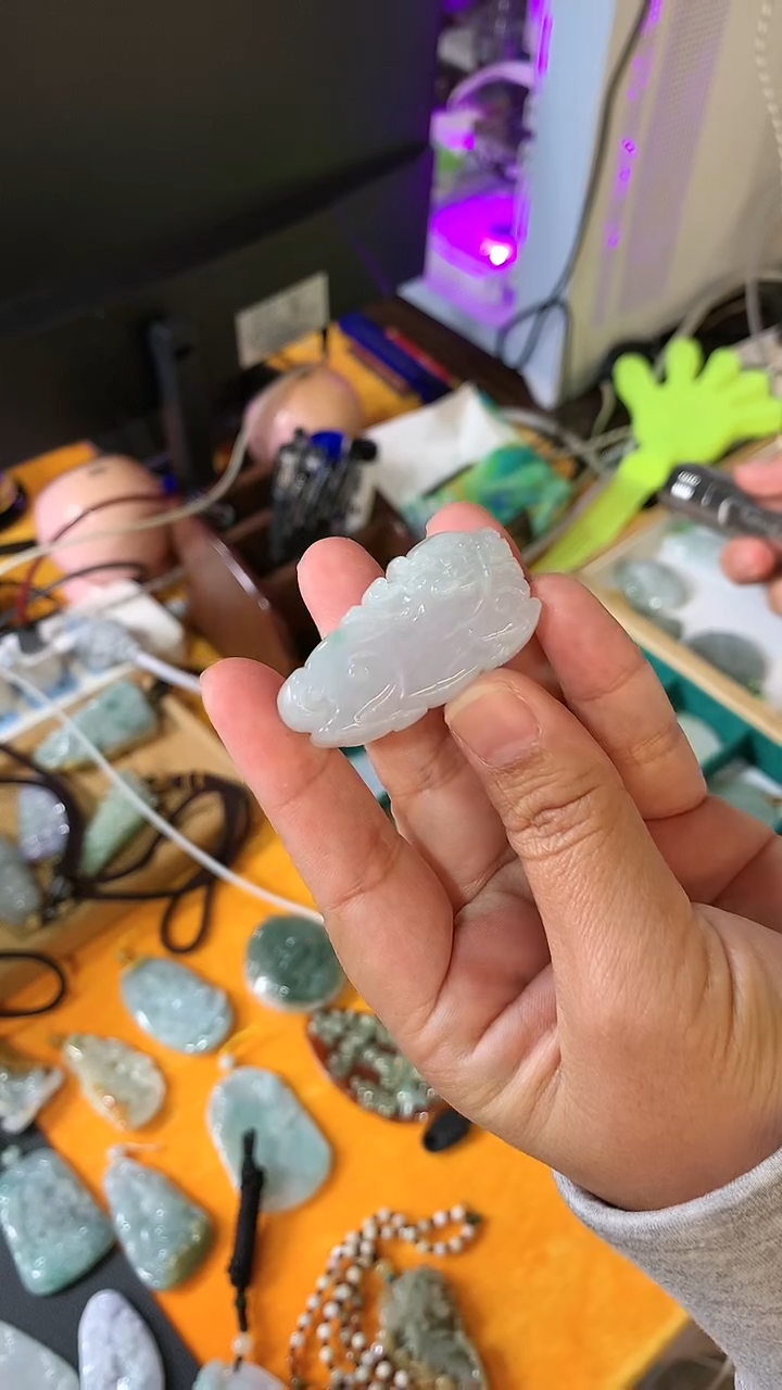 【闪购商品】翡翠颈饰未镶嵌挂件