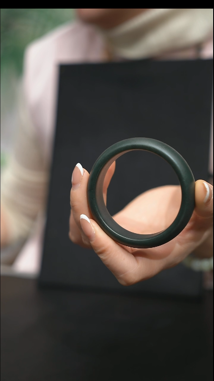 未镶嵌手镯和田玉?*棠未镶嵌 手镯 和田玉 ?*棠