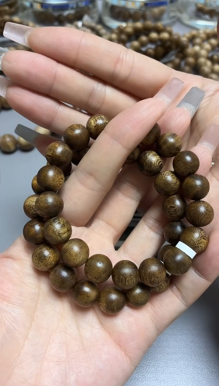 沉香手串海南莺歌绿圆珠单圈1.2虫漏多样性发其一