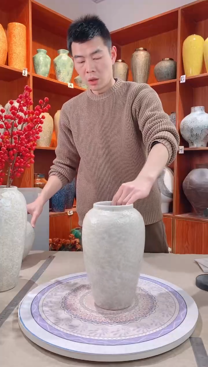 【闪购商品】瓶茶白 中号  陶瓷花瓶 无花