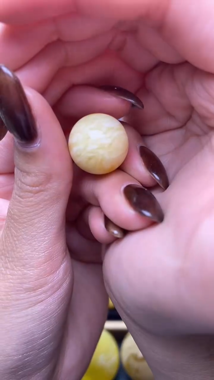 【闪购商品】琥珀裸石未镶嵌蜜蜡.65