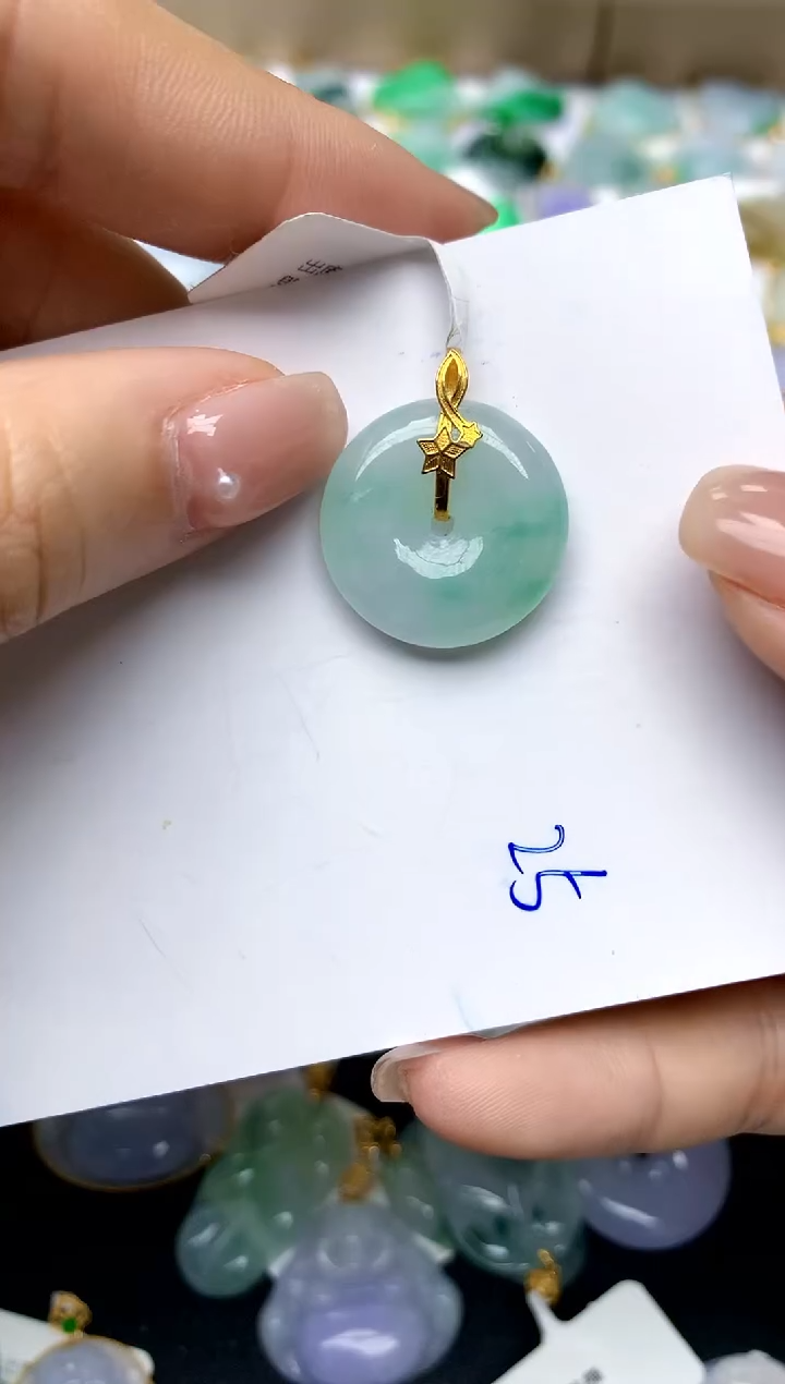 【闪购商品】翡翠颈饰18K金镶嵌天然A货翡翠