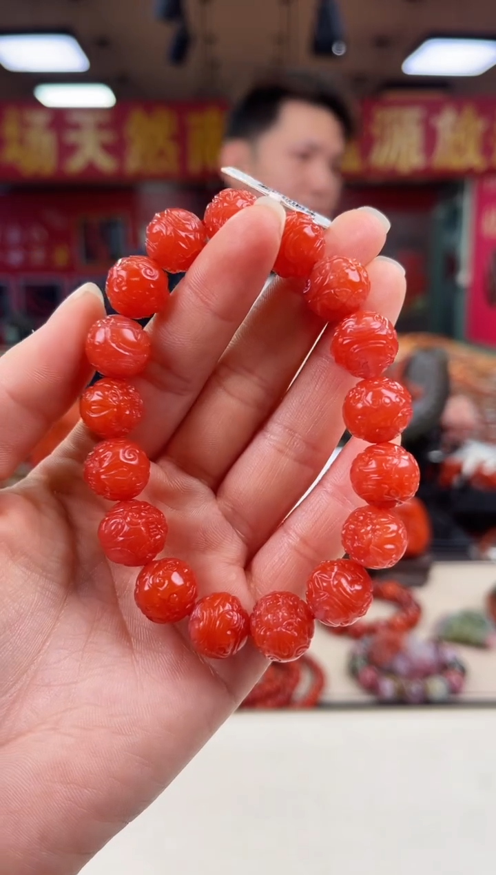 未镶嵌雕刻手串南红玛瑙（多样式发其一）