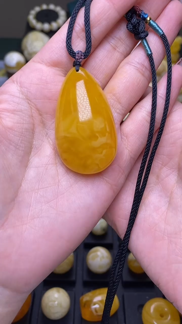 【闪购商品】琥珀裸石未镶嵌葵.109