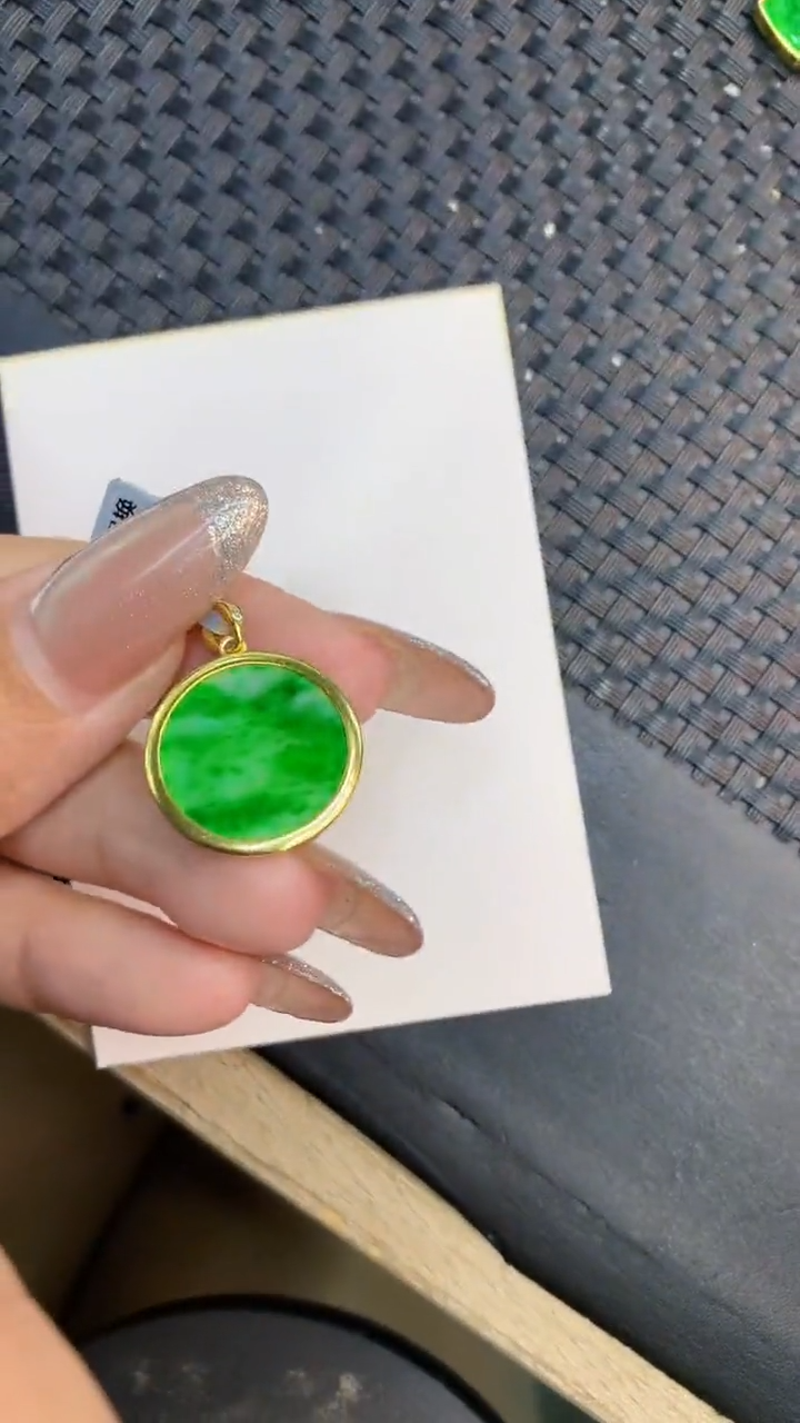 颈饰未镶嵌翡翠1