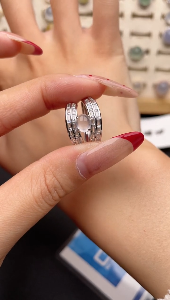 【闪购商品】翡翠戒指银S925镶嵌一物一证一礼盒