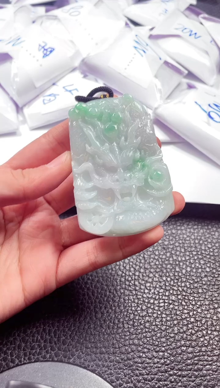 颈饰未镶嵌翡翠00007809