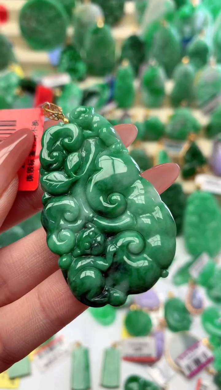 【闪购商品】翡翠颈饰18K金镶嵌挂件