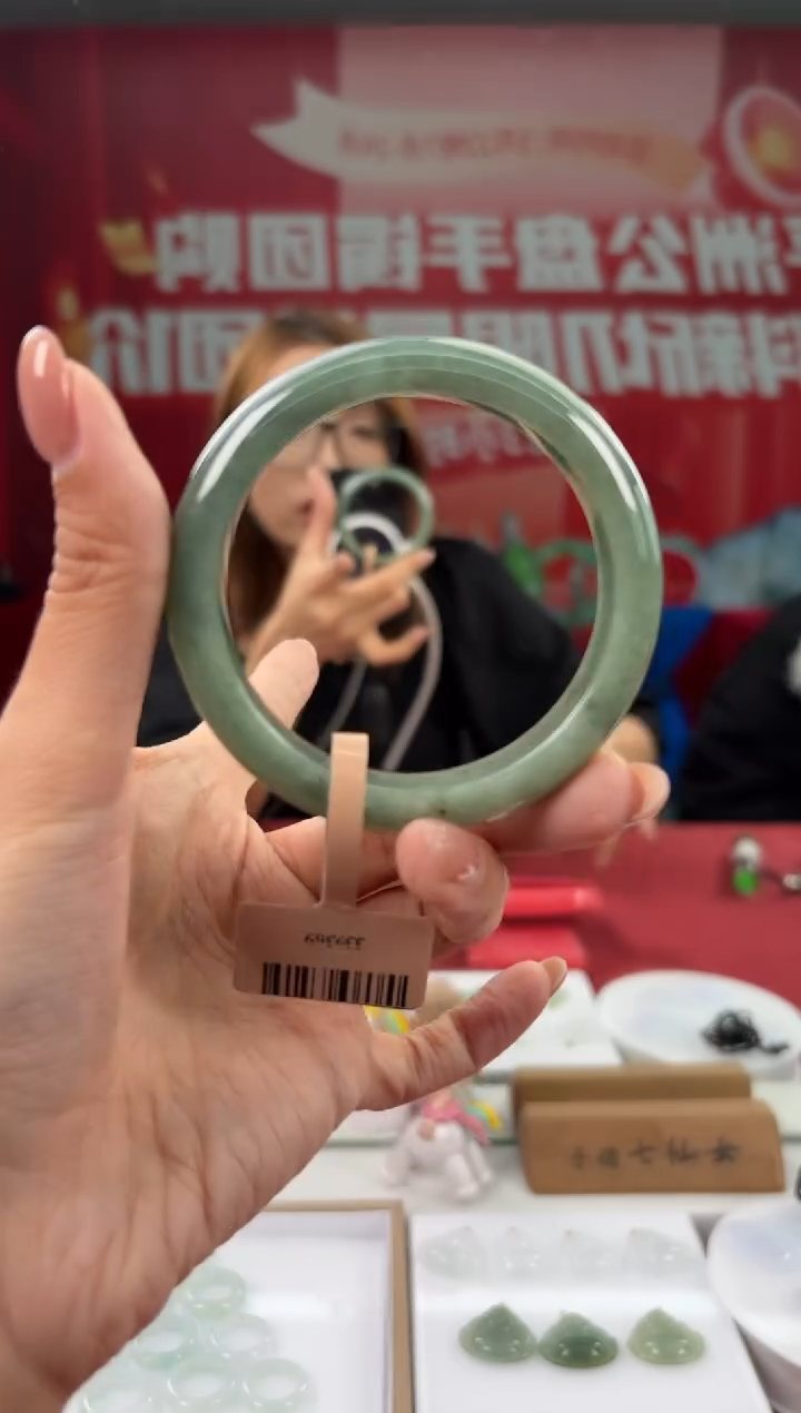 翡翠未镶嵌手镯16手镯