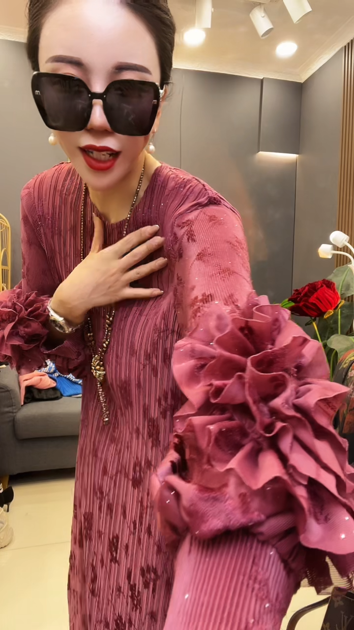 聚酯纤维（涤纶）豆沙色 浪花裙