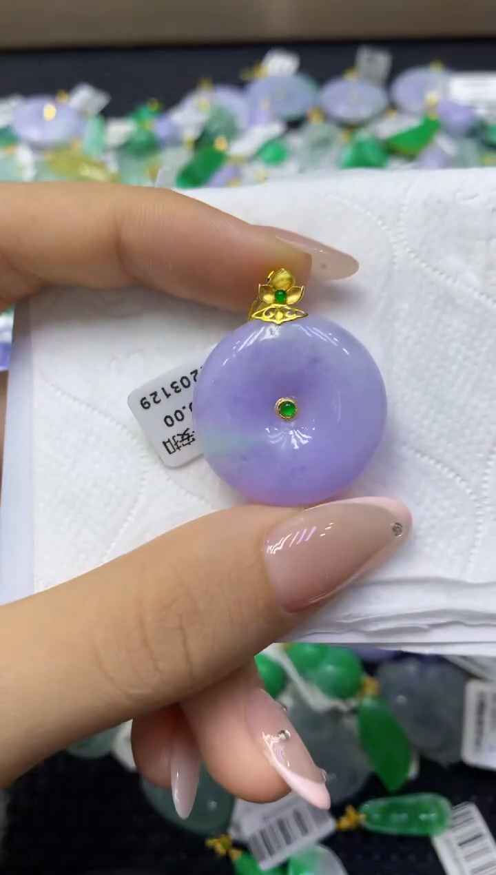 颈饰18K金镶嵌翡翠天然缅甸翡翠A货