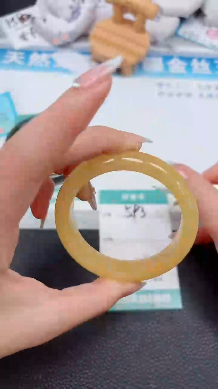 【闪购商品】石英质玉手镯未镶嵌593