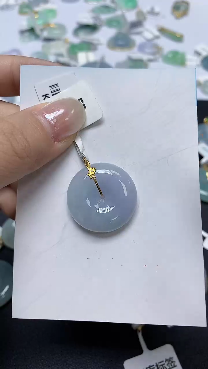 翡翠18K金镶嵌颈饰天然缅甸翡翠A货