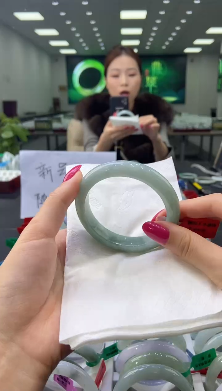 未镶嵌手镯翡翠0043054