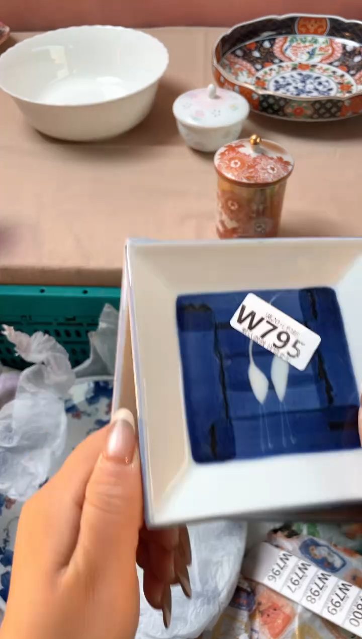 瓷片短**兔瓷器瓷器W795