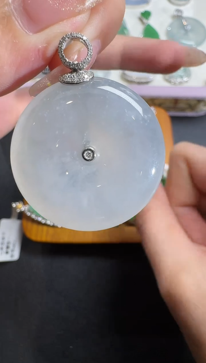 【闪购商品】翡翠吊坠(不含链)18K金镶嵌【源头工厂】钻石镶嵌