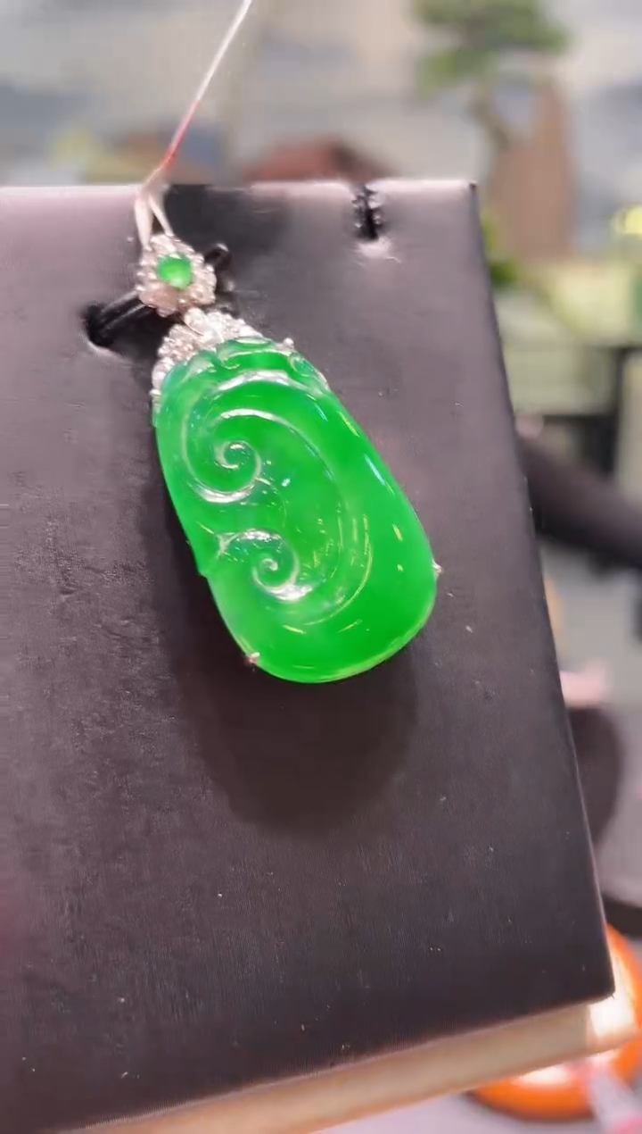 【闪购商品】翡翠颈饰18K金镶嵌A40天然A货翡翠