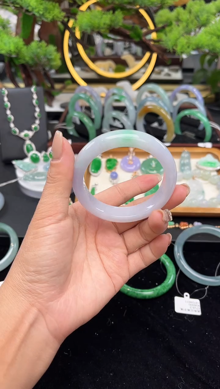 未镶嵌手镯翡翠手镯