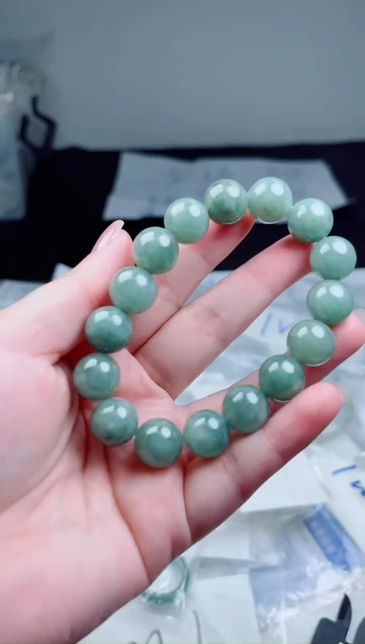 翡翠未镶嵌颈饰珠串