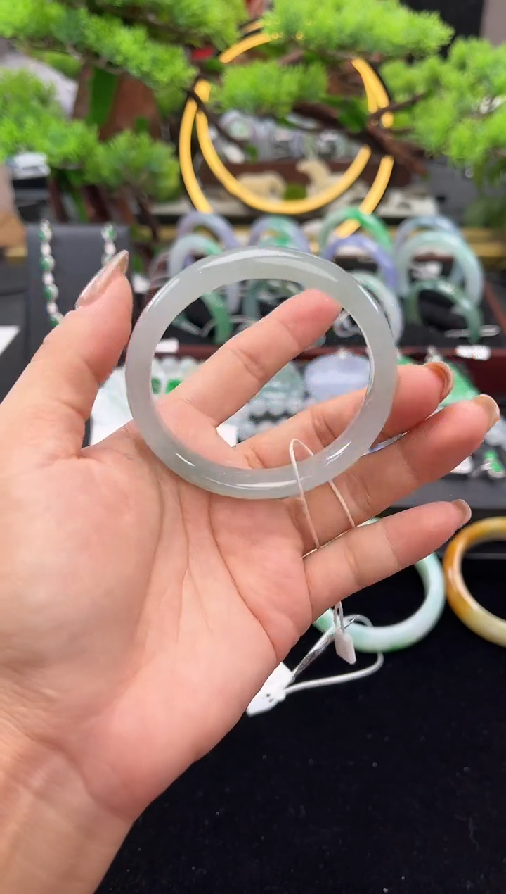 未镶嵌手镯翡翠手镯