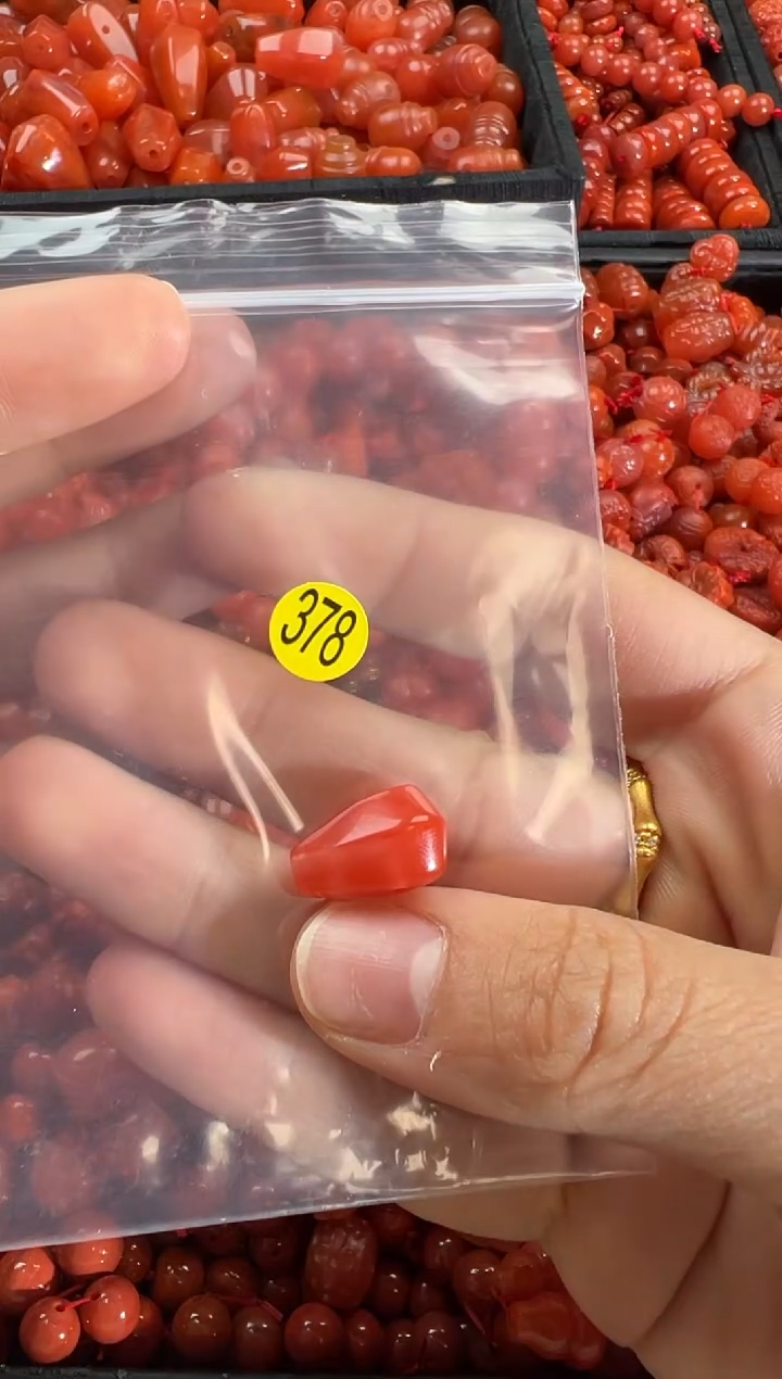 【闪购商品】南红玛瑙颈饰未镶嵌1