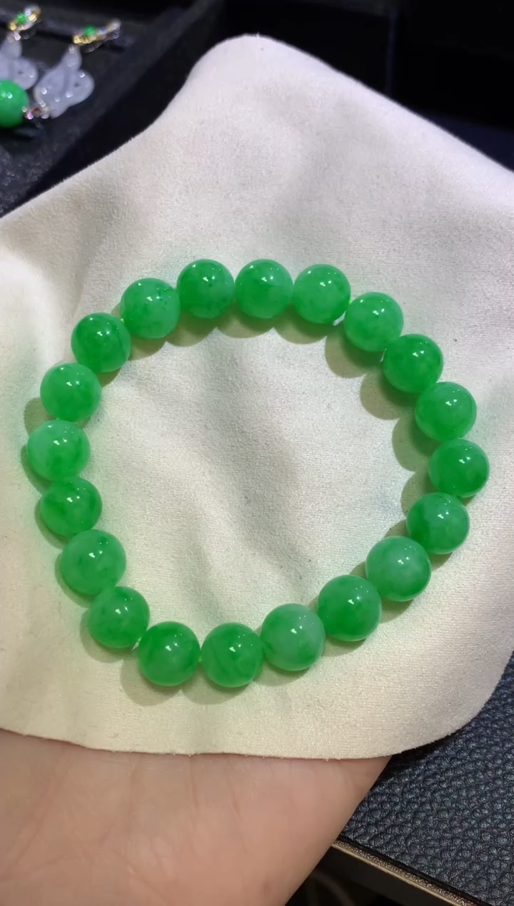 【闪购商品】翡翠手串未镶嵌高冰满绿阳绿圆珠手串