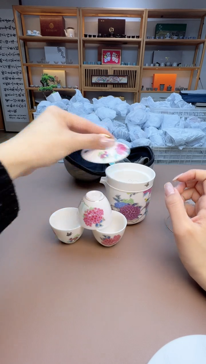 【闪购商品】摆件瓷制品S1111111111111