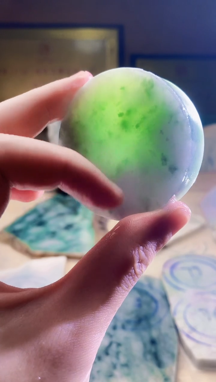 翡翠挂件未镶嵌A货张麦844