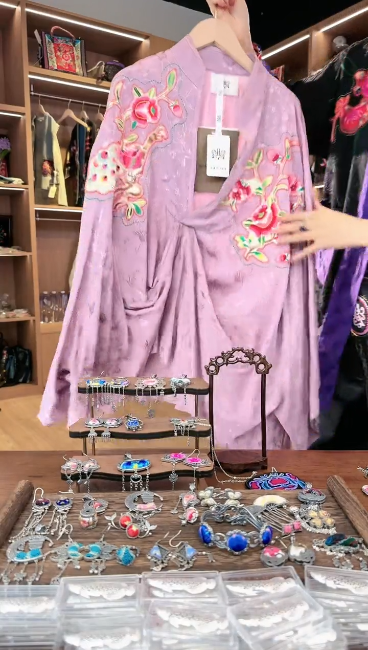 【闪购商品】织绣L586黔东南苗族刺绣