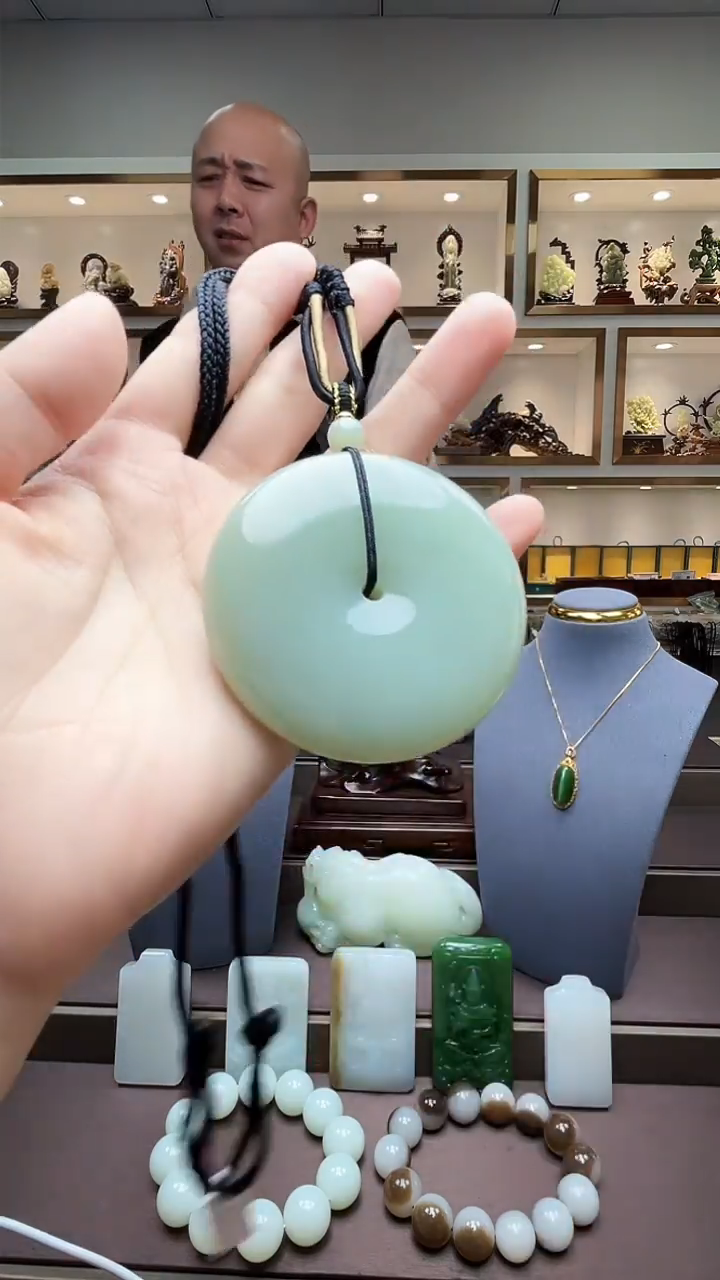 【闪购商品】和田玉挂件未镶嵌苏