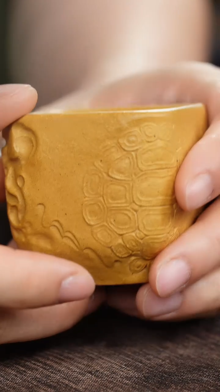 黄金段刻绘富甲天下四方杯342324