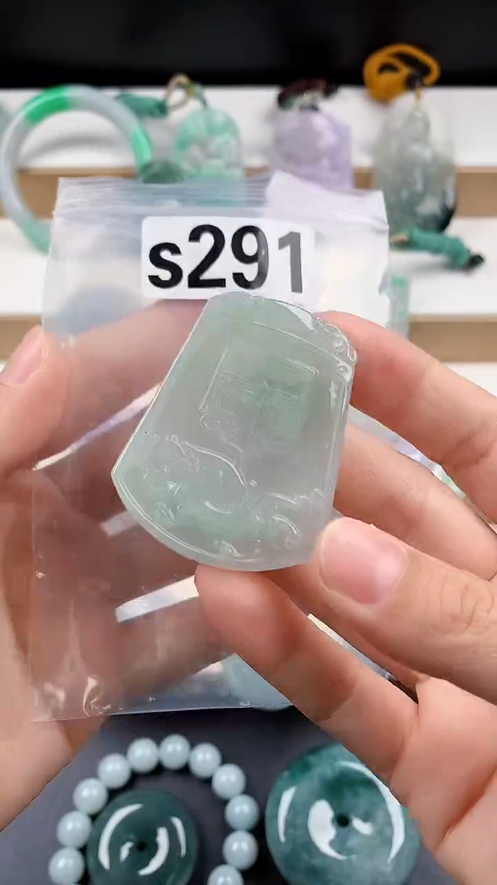 颈饰未镶嵌翡翠天然翡翠吊坠挂件