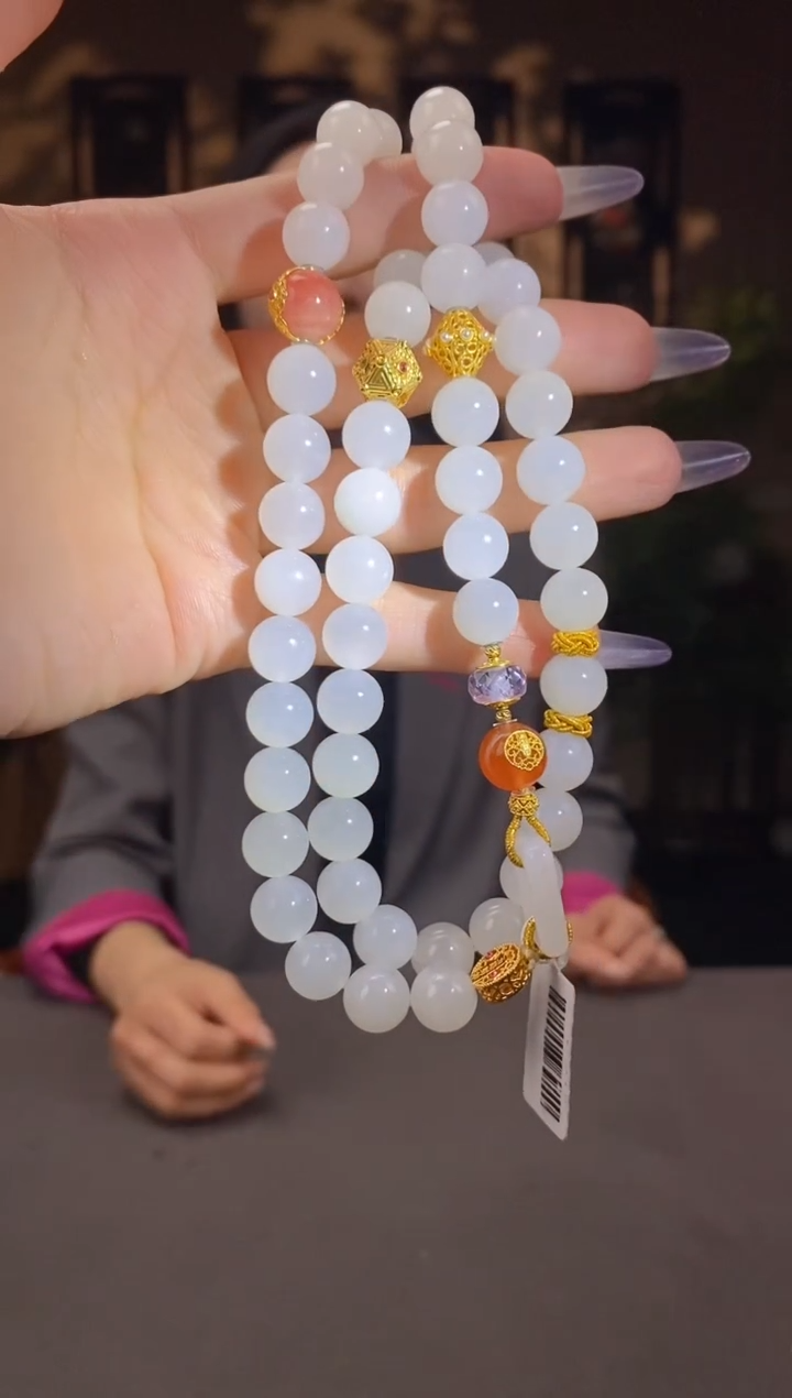 【闪购商品】和田玉颈饰18K金镶嵌C768