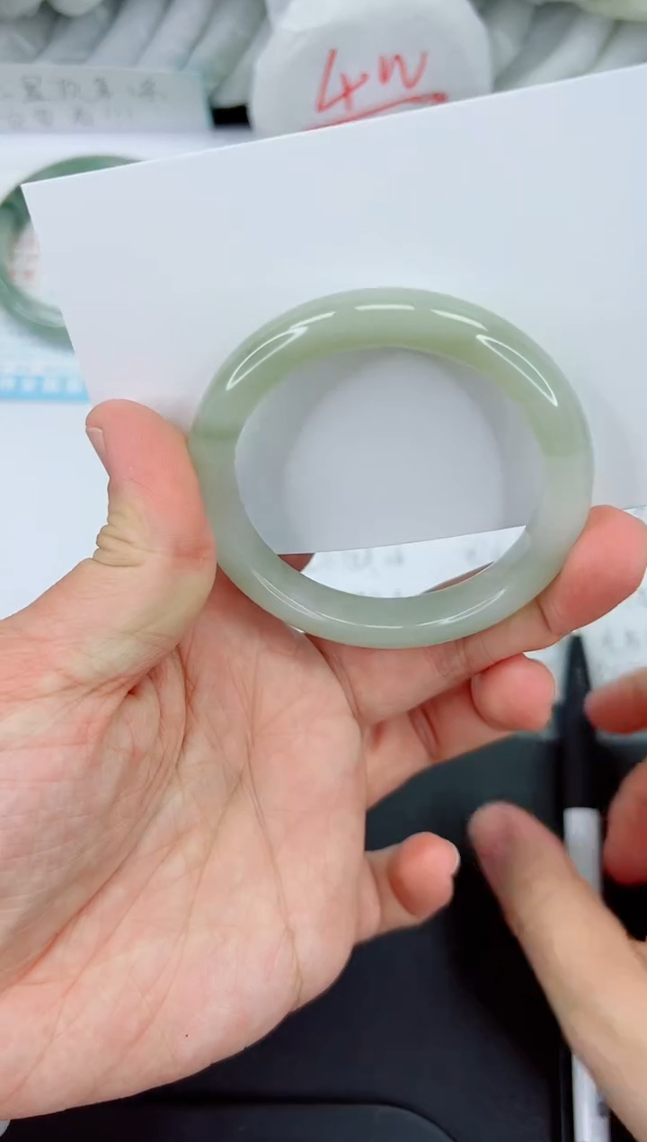 【闪购商品】石英质玉手镯未镶嵌379-52.1