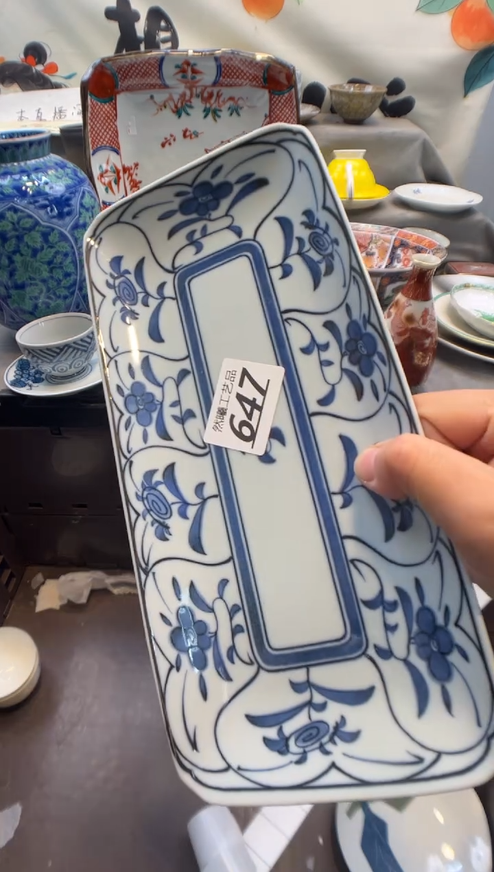 瓷片天*女647      