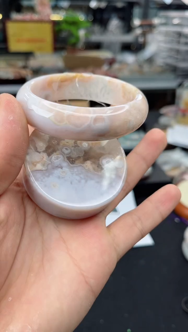 【闪购商品】石英质玉手镯未镶嵌58圈口（赠品镯心）3420193