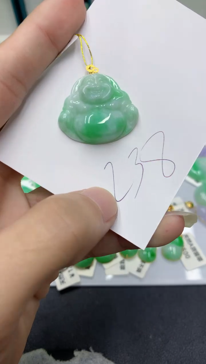 【闪购商品】翡翠颈饰18K金镶嵌翡翠