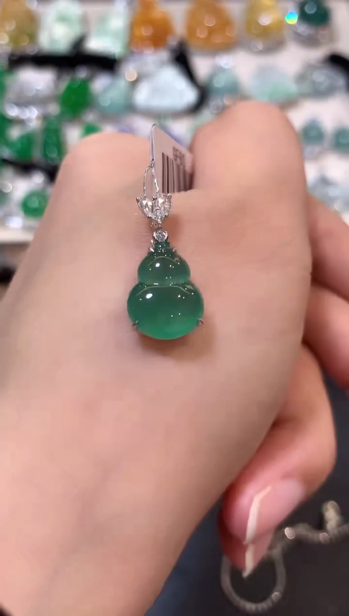 翡翠18K金镶嵌吊坠(不含链)m37  